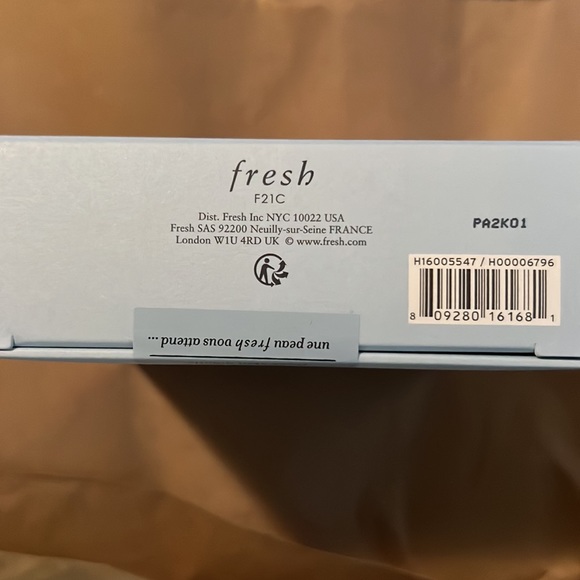 Brand New!! Fresh Milk Moisturizing Bodycare Gift Set - Picture 6 of 7